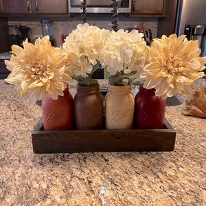 Mason Jar Centerpiece 🌻